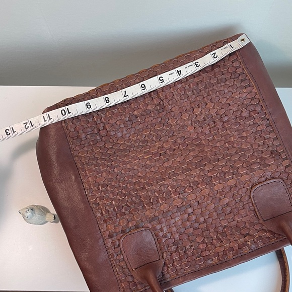 Artisan Woven Genuine Leather Tote Crossbody Bag - Picture 16 of 17